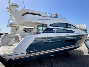 2011 Fairline Squadron 42
