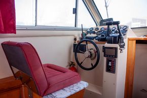 2001 Rodman 800 Flybridge 11