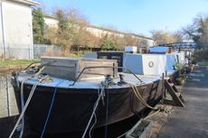 70 x14 Houseboat with London Residential Mooring