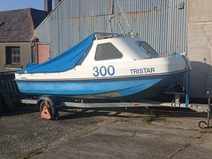 Wilson Flyer Day Fisher 18&rsquo; boat