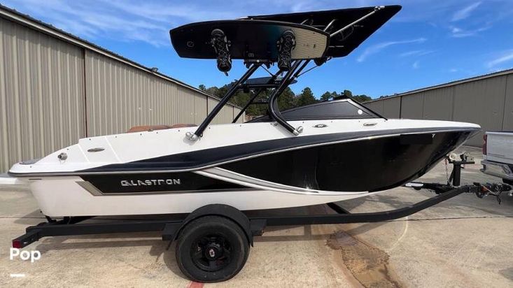 2018 Glastron gt207
