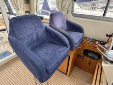 2000 Hardy Marine 32 Commander