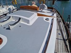 1993 Classic Yacht Robertson 35