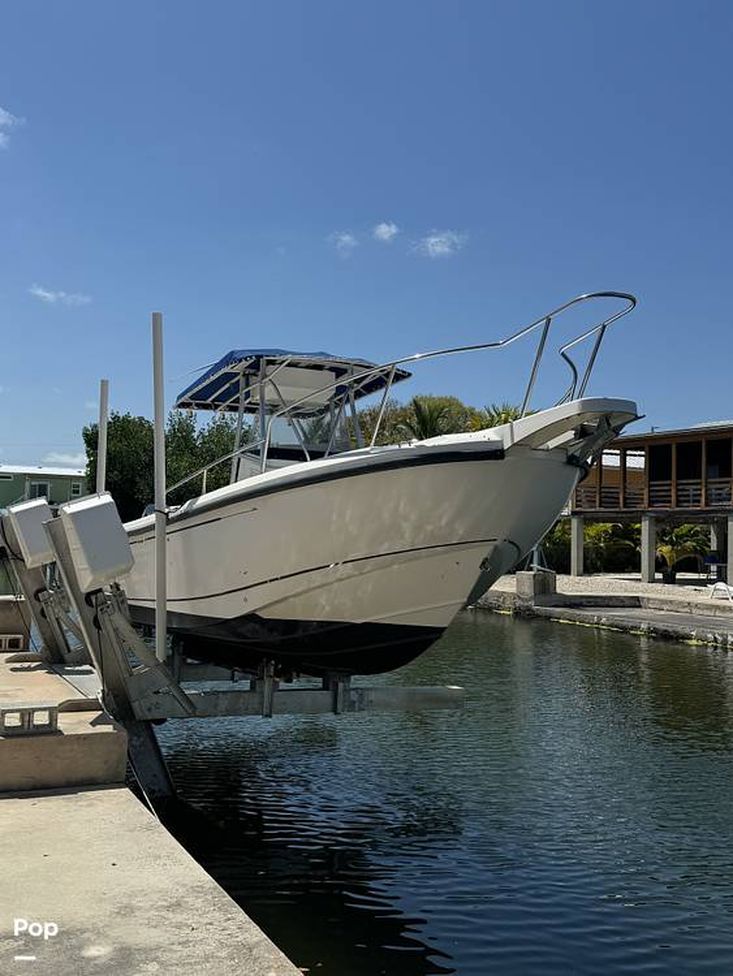 1998 Boston Whaler outrage 260