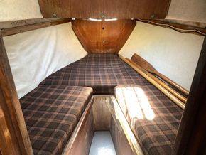 Elizabethan 29  - Forward Cabin