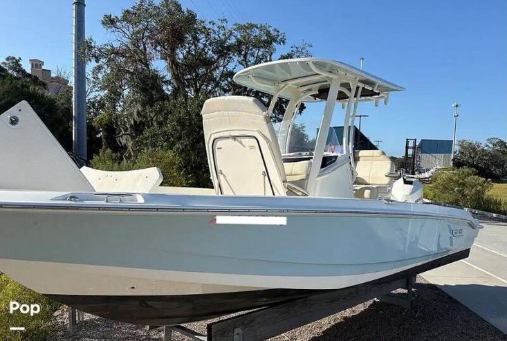 2022 Boston Whaler dauntless 220