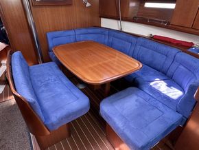 2011 Dufour  425 Grand Large 25