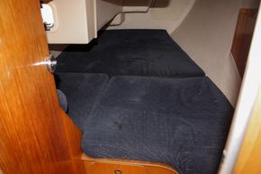 1989 Beneteau First 32s5 21