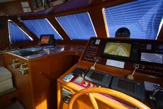 2005 Four Winns Horizon 240