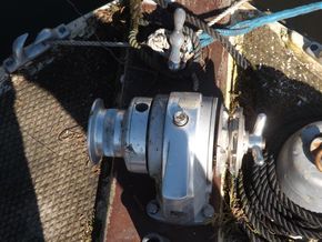 Seamaster 28 Commodore Aft Cabin - Windlass