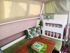 Main Cabin Dinette