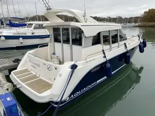 2001 Aquador 25 C