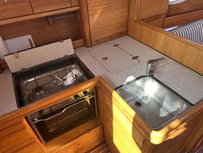 2007 Bavaria 37 Cruiser 38