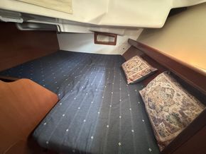 Beneteau Oceanis 343 Clipper  - Aft Cabin