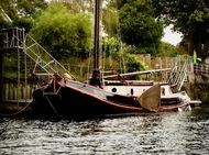 BEAUTIFUL MODERNISED 1904 SAILING BARGE - Dutch Tjalk