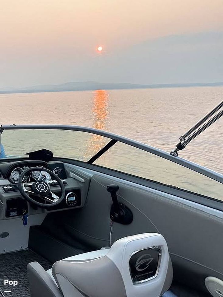2020 Crownline 215 ss
