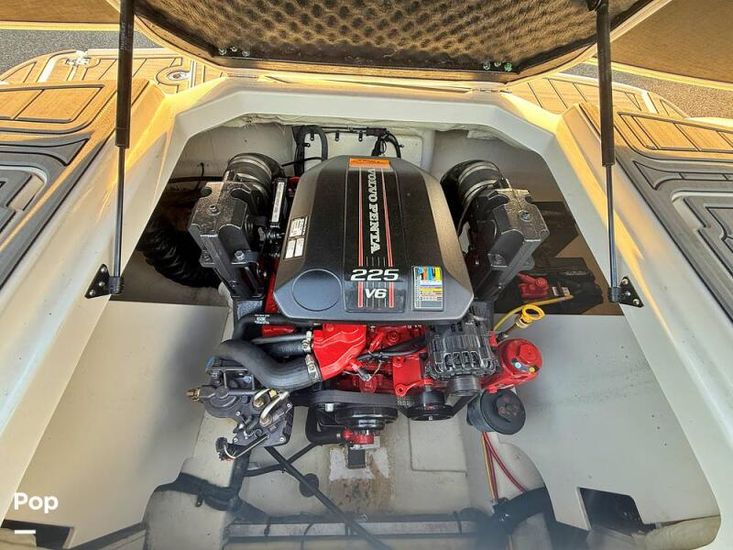 2016 Chaparral h2o 21 sport