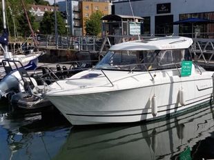 2012 Jenneau Merry Fisher 755