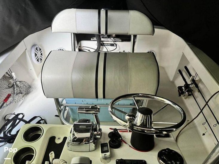 2012 Mako 204 center console