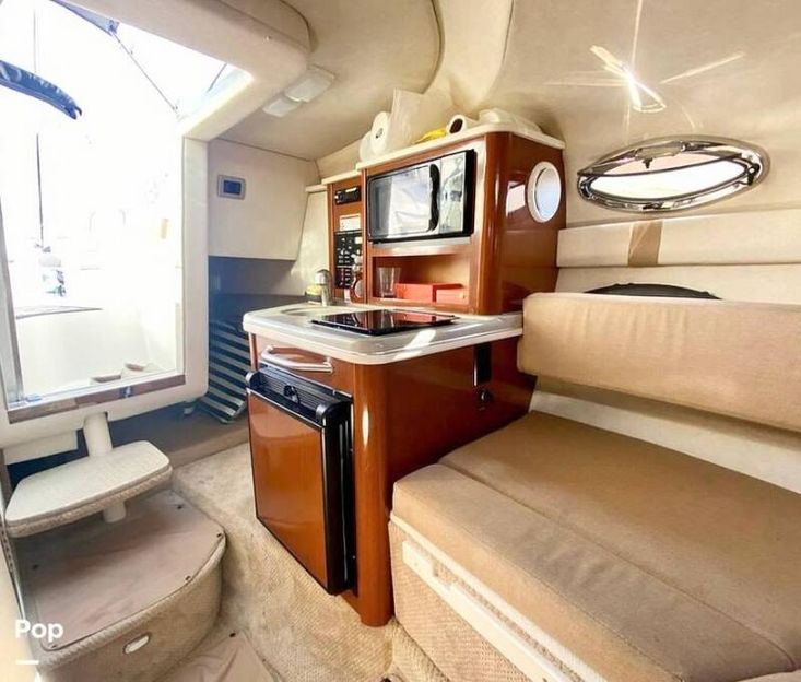 2011 Sea Ray 240 sundancer