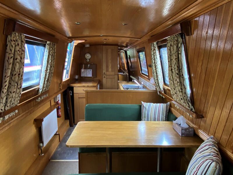 Dinette Aft