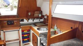 Halmatic 30 MkII Cutter rigged Sailing Yacht - Galley