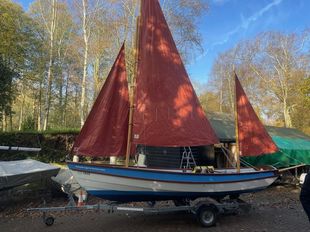Drascombe Lugger and Road Trailer