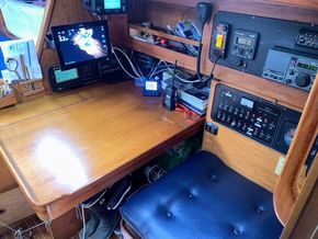 Sigma 41 Aft cabin  - Navigation Station