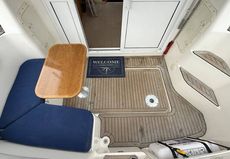 2000 Hardy Marine 32 Commander