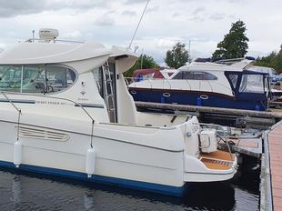 JEANNEAU MERRY FISHER 805 LIMITED EDITION