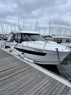 2018 Jeanneau 895 Merry Fisher