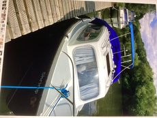 Cabin cruiser