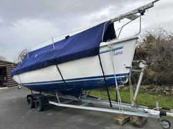 Catalina 250 Sail Boat