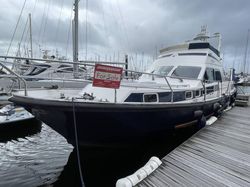2000 Aquastar 48 S