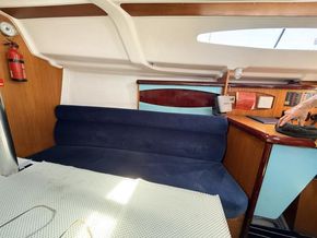 1998 Jeanneau Sun Odyssey 29.2 Lift Keel 6