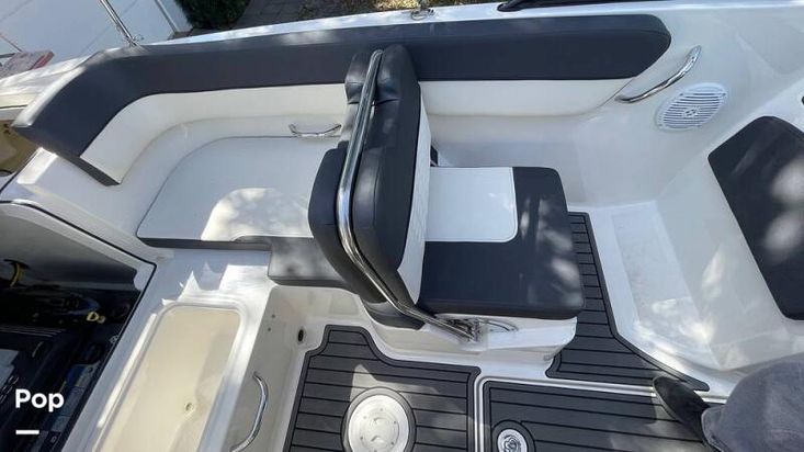2021 Bayliner vr5
