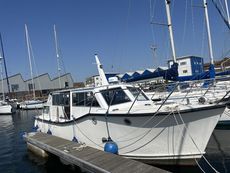 32 foot motor cruiser