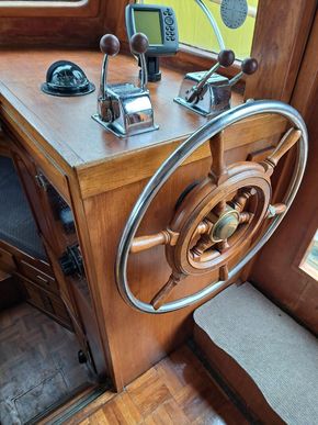 Interior helm position