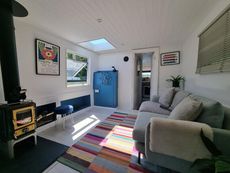 Beautiful  Houseboat 40 12ft Residential London moorings 