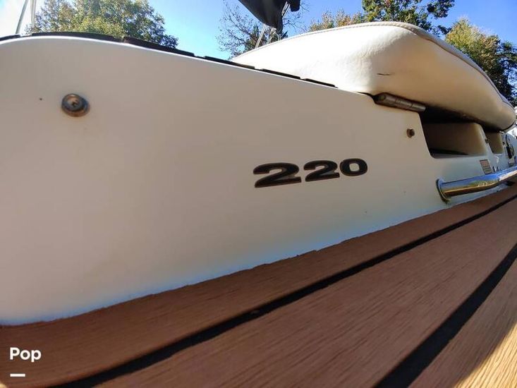 2003 Sea Ray 220 bow rider