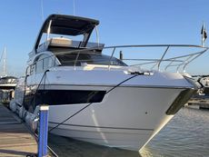 2025 Fairline Squadron 58