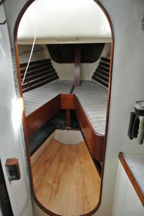 Forward V cabin