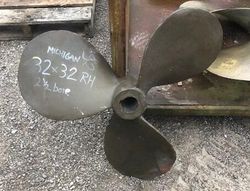 RH  32″ x 32″, 3 Blade Michigan Propeller, 2.5″ Bore