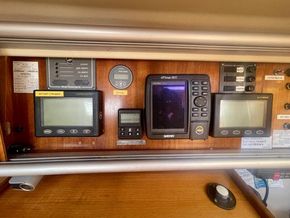 1990 Beneteau First 32s5 21