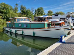 Wooden Houseboat Motor Yacht 1947