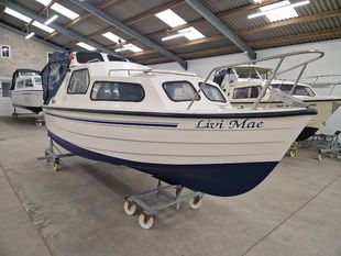 Mayland 21 called Livi Mae