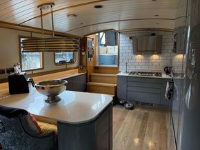 Kitchen facing Stern