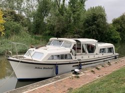 Broom 35 Commander