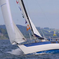 Kingscruiser 33 yacht