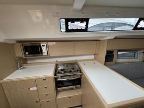 2024 Bavaria C38 9
